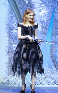 Jessica Chastain feet photo thumbnail