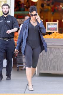 Nicole Murphy feet photo thumbnail