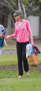 Nicole Kidman feet photo thumbnail