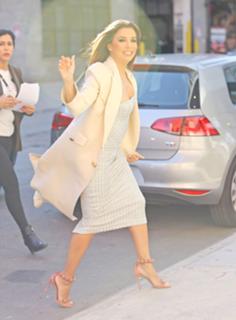 Eva Longoria feet photo thumbnail