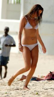 Joss Stone feet photo thumbnail