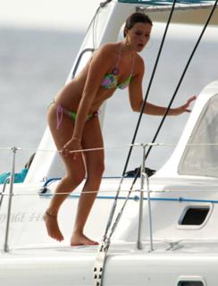 Joss Stone feet photo thumbnail