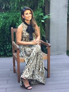 Paula Fernandes feet photo thumbnail