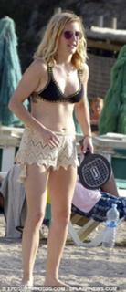 Ellie Goulding feet photo thumbnail