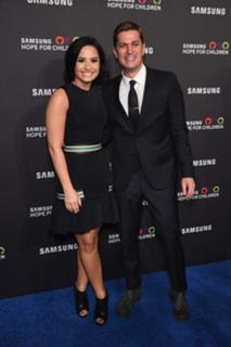 Demi Lovato feet photo thumbnail