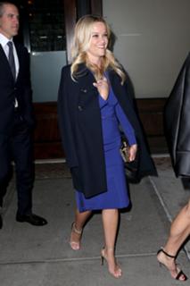Reese Witherspoon feet photo thumbnail