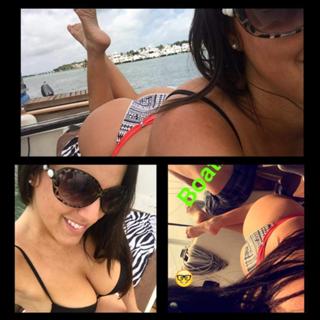 Claudia Romani feet photo thumbnail