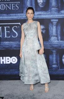 Amanda Peet feet photo thumbnail