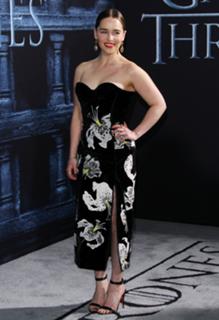 Emilia Clarke feet photo thumbnail