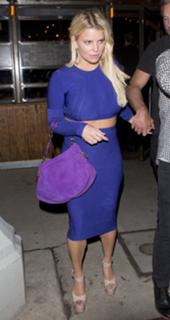 Jessica Simpson feet photo thumbnail