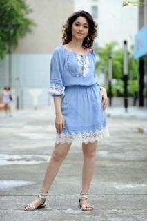 Tamannaah Bhatia feet photo thumbnail