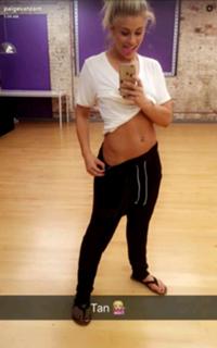 Paige VanZant feet photo thumbnail