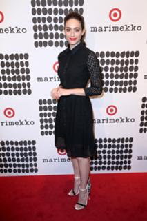 Emmy Rossum feet photo thumbnail