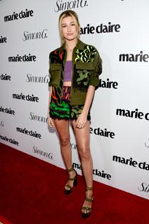 Hailey Bieber feet photo thumbnail