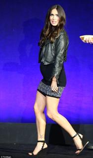 Megan Fox feet photo thumbnail