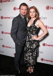 Amy Adams feet photo thumbnail