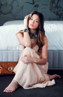 Jessica Gomes feet photo thumbnail