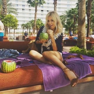 Dorota Rabczewska feet photo thumbnail