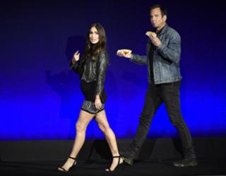 Megan Fox feet photo thumbnail