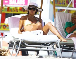 Eva Longoria feet photo thumbnail