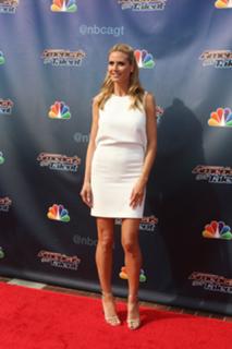 Heidi Klum feet photo thumbnail