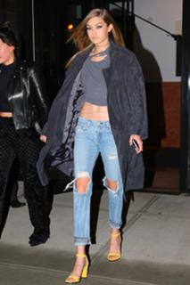 Gigi Hadid feet photo thumbnail