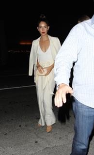 Lily Aldridge feet photo thumbnail