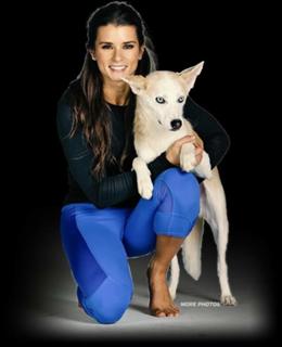 Danica Patrick feet photo thumbnail