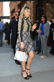 Chloë Grace Moretz feet photo thumbnail