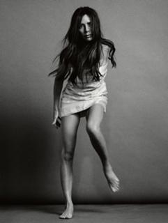 Victoria Beckham feet photo thumbnail