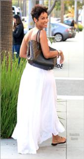 Nicole Murphy feet photo thumbnail