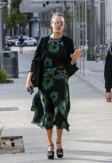 Jessica Alba feet photo thumbnail
