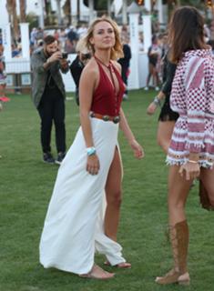 Kimberley Garner feet photo thumbnail