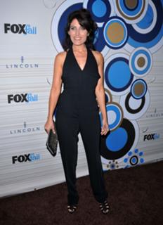 Lisa Edelstein feet photo thumbnail