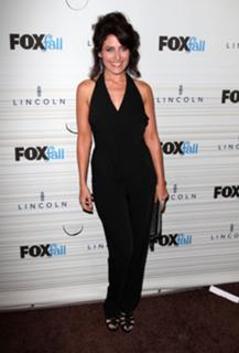 Lisa Edelstein feet photo thumbnail