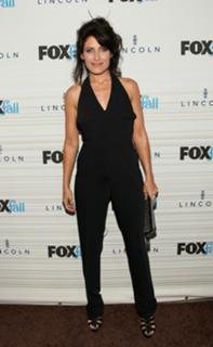 Lisa Edelstein feet photo thumbnail