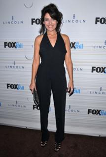 Lisa Edelstein feet photo thumbnail
