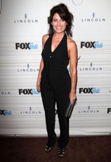 Lisa Edelstein feet photo thumbnail