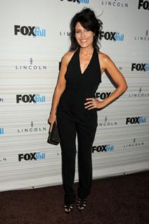 Lisa Edelstein feet photo thumbnail