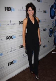 Lisa Edelstein feet photo thumbnail