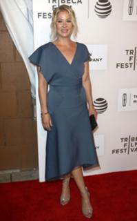 Christina Applegate feet photo thumbnail