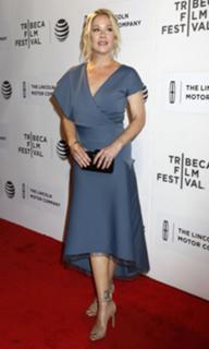 Christina Applegate feet photo thumbnail