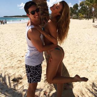 Nina Agdal feet photo thumbnail