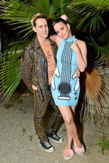 Katy Perry feet photo thumbnail
