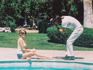 Emma Roberts feet photo thumbnail