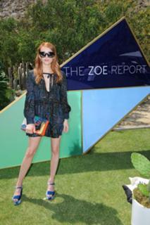 Emma Roberts feet photo thumbnail
