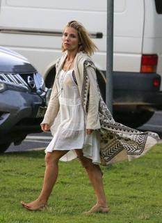 Elsa Pataky feet photo thumbnail