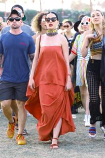 Katy Perry feet photo thumbnail