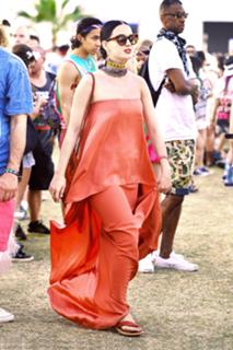 Katy Perry feet photo thumbnail