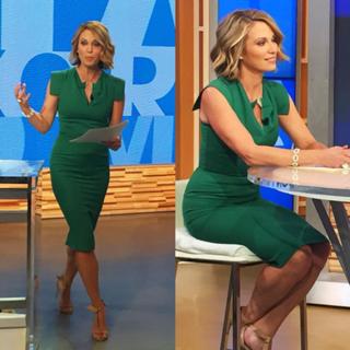 Amy Robach feet photo thumbnail